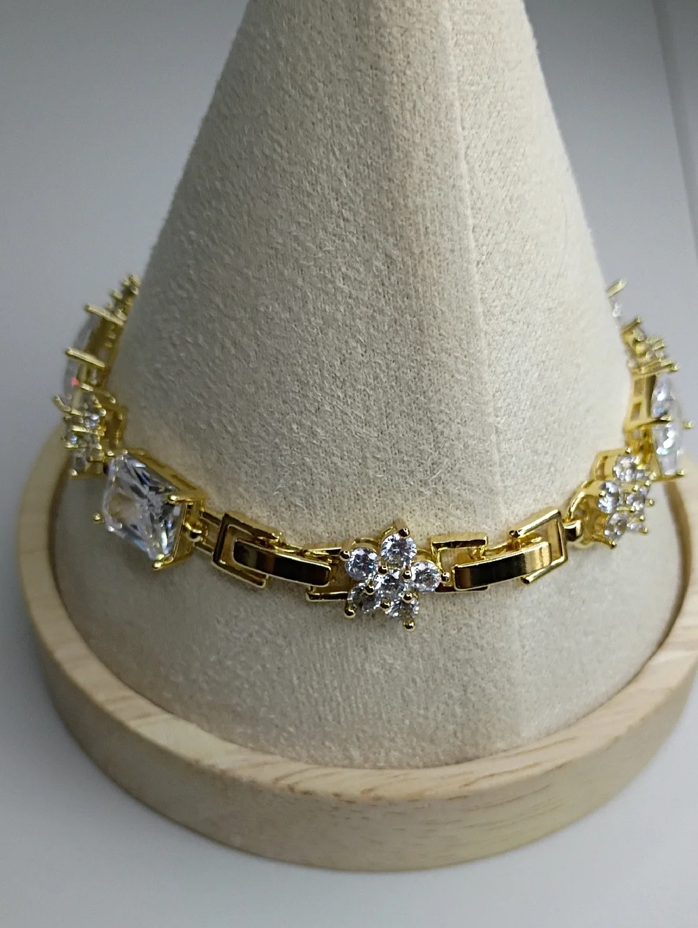 New Gold Plated Cubic Zirconia Bracelet - Clear